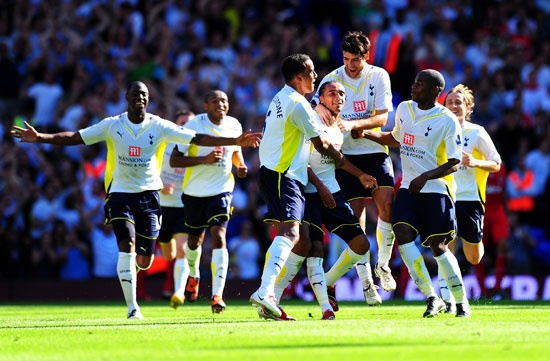 NBA杯半场：东契奇&里夫斯合砍37分，詹姆斯2分，独行侠62-60领先湖人