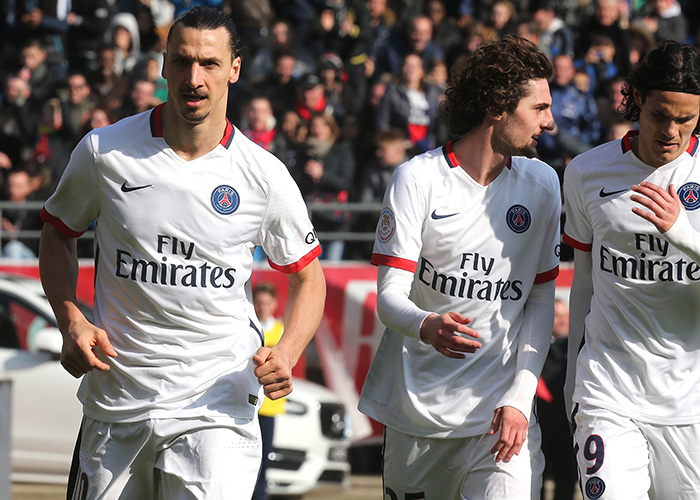 半场战报：罗马1-0乌迪内斯，洛伦佐-佩莱格里尼点射破门