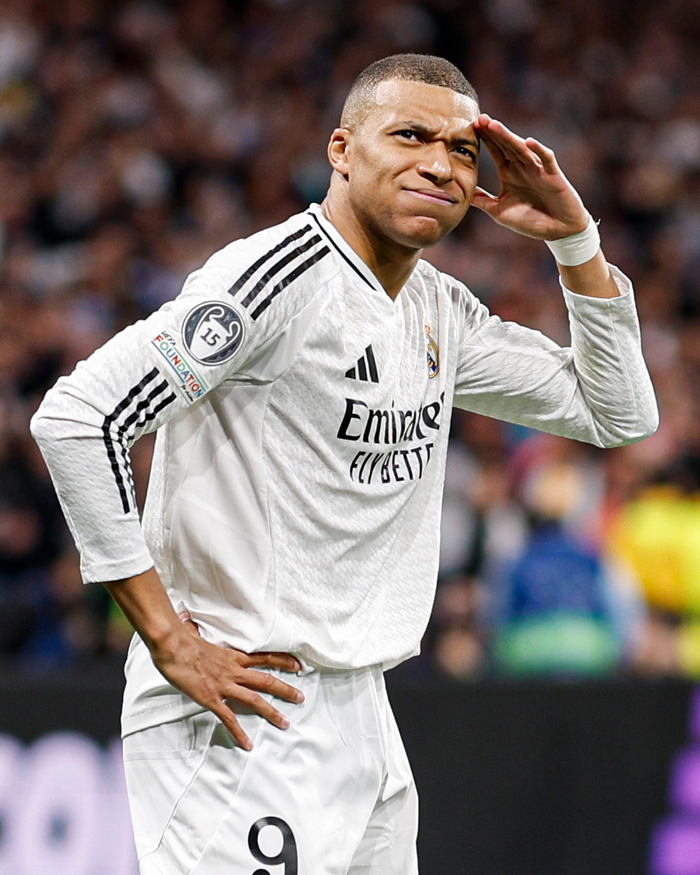 AC米兰在意大利杯负于拉齐奥，终结13场不败，放弃杯赛以专注意甲，凸显战略调整。