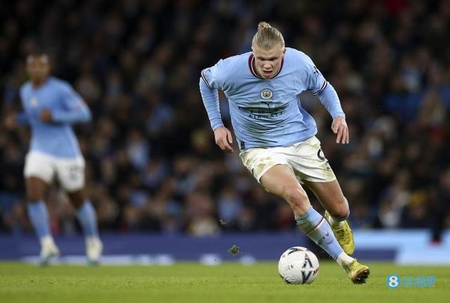 本赛季浓眉打至少30分钟的比赛，独行侠胜率达到5成